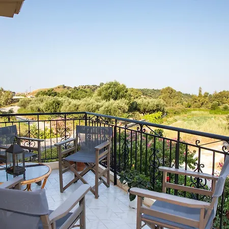 Ionian Aura Tatil Evi Mantzavináta