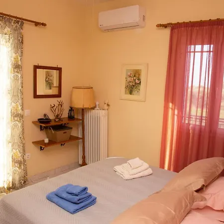 Ionian Aura Tatil Evi Mantzavináta